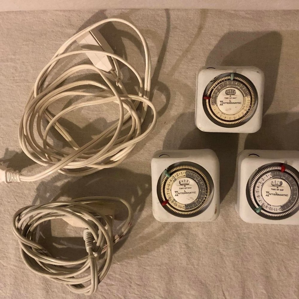 3 Intermatic Indoor 24hr Timers & 2 6ft Extension Cords - JUST IN TIME FOR HOLID